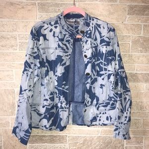 ✅Chico’s lightweight patterned Jean Jacket